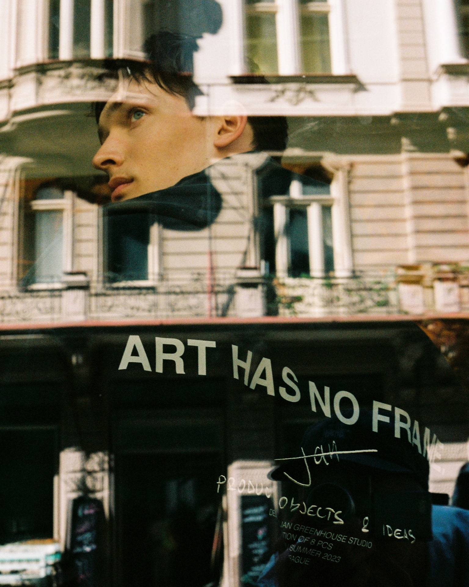 Jan Société Art Has No Frame, 1